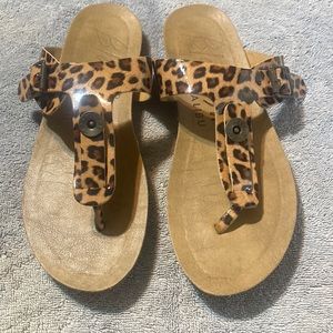 Blowfish patent leather animal print thong sandals.Size 7.5 & in good condition.